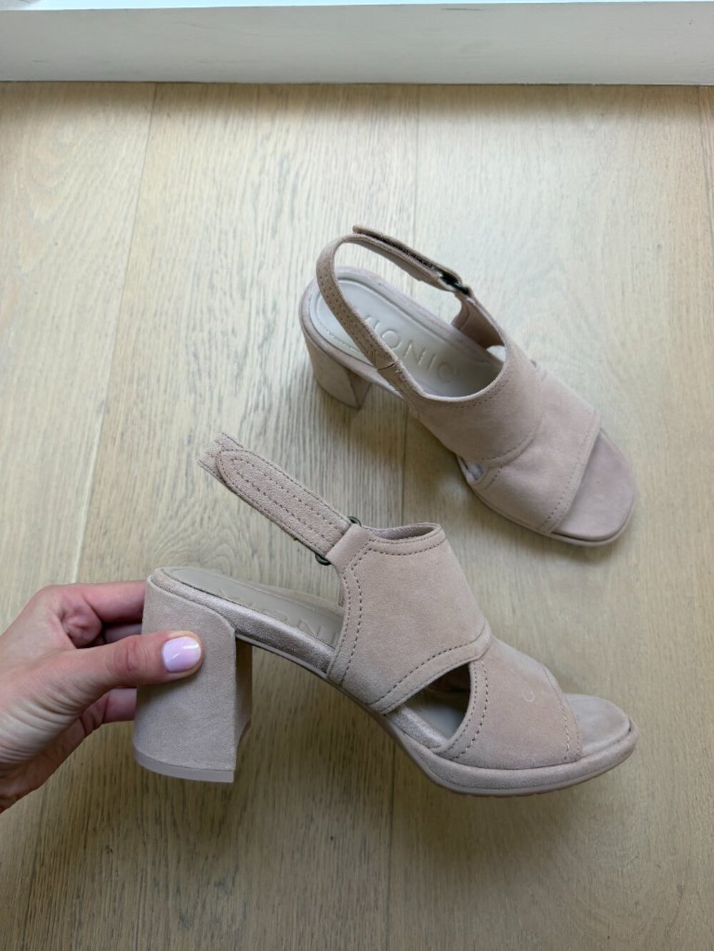 Vionic Block Heels - Picture 3 of 4